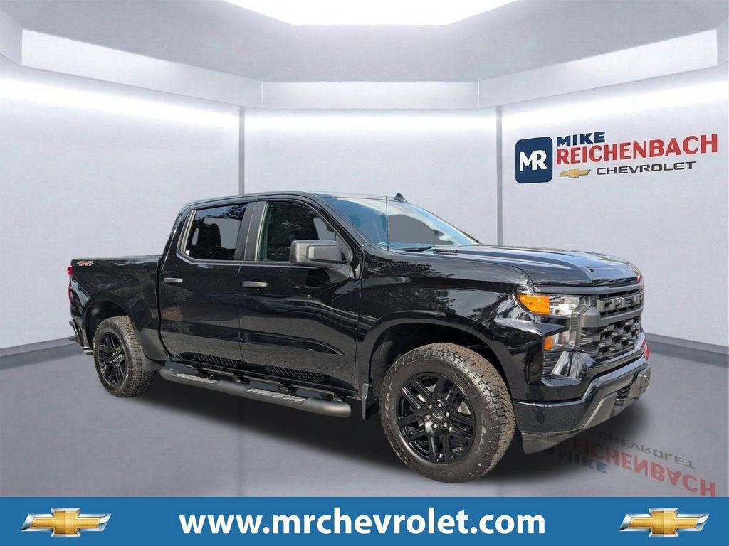 2026 Chevrolet Silverado 1500 Custom in Black — front three-quarter view