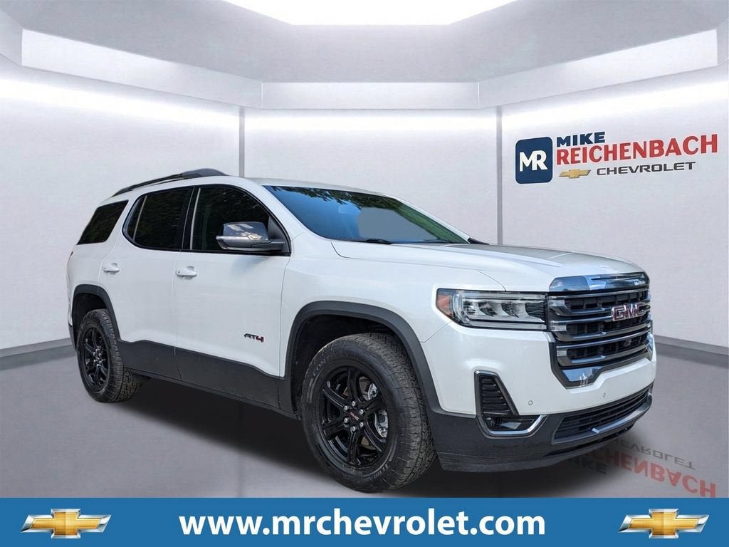 2022 GMC Acadia AT4 in White Frost Tricoat — front three-quarter view