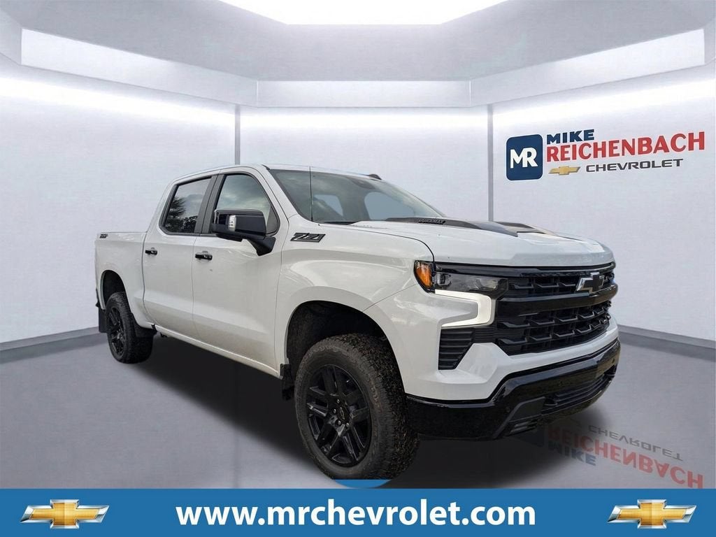 2026 Chevrolet Silverado 1500 LT Trail Boss in Summit White — front three-quarter view