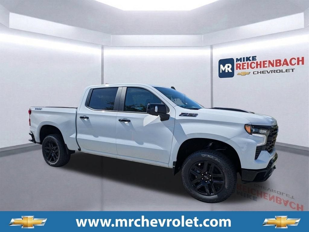 2026 Chevrolet Silverado 1500 LT Trail Boss in Summit White — front three-quarter view