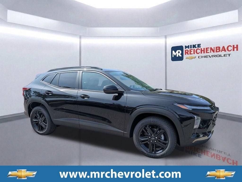 2026 Chevrolet Trax ACTIV in Mosaic Black Metallic — front three-quarter view